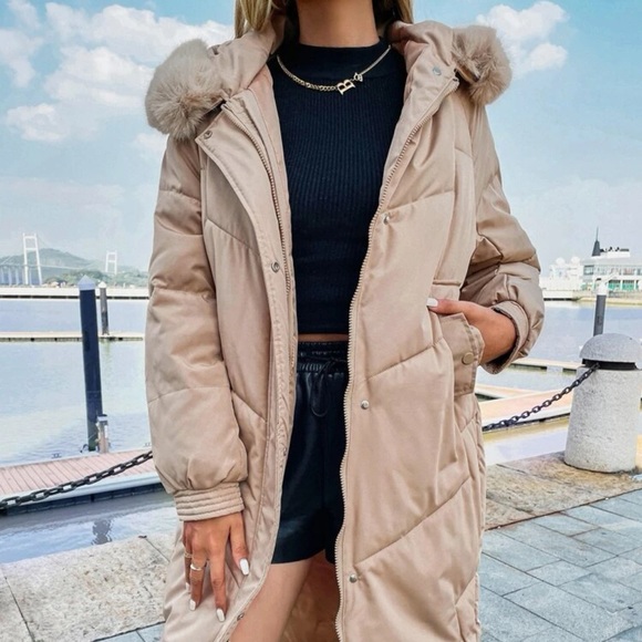 Hooded Puffer Jacket - Picture 7 of 7